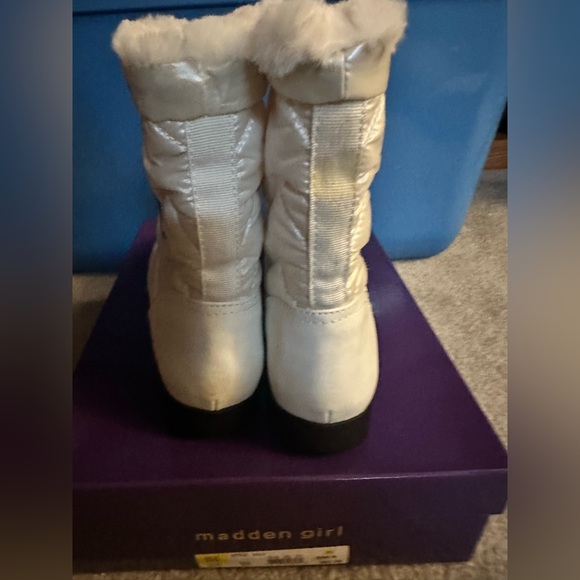 Womans winter boots - Picture 3 of 6